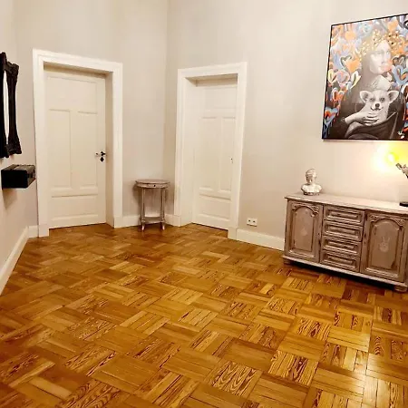 Stadtvilla - 160 Qm Zentrumsnah شقة